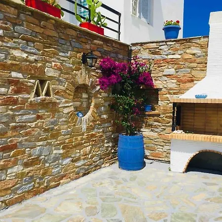 Cozy, Newly Renovated Apartment In Gavrio. Экстерьер фото