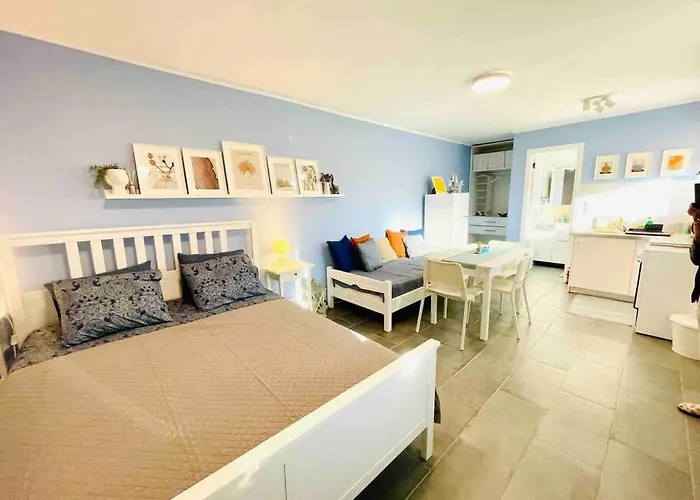 Cozy, Newly Renovated Apartment In Gavrio.