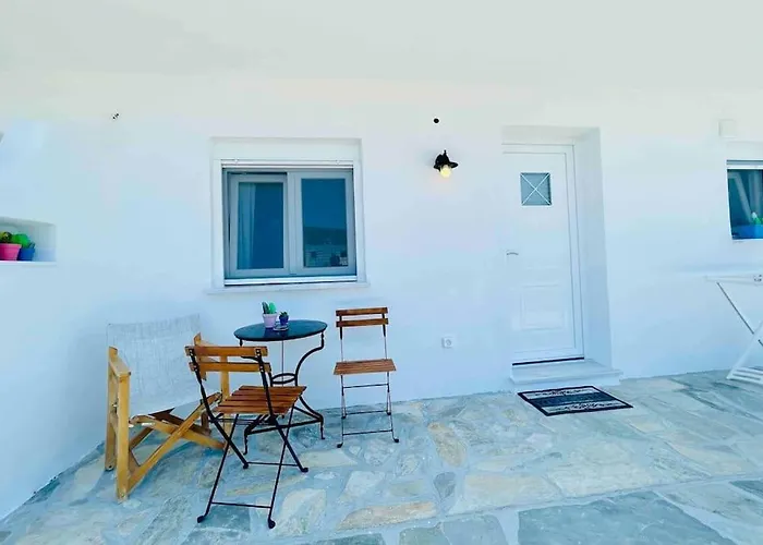 Cozy, Newly Renovated Apartment In Gavrio.