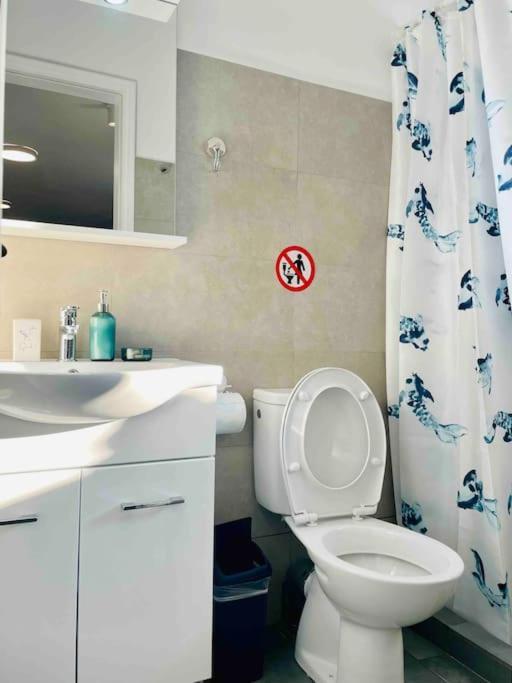 Cozy, Newly Renovated In Gavrio. Gavrio