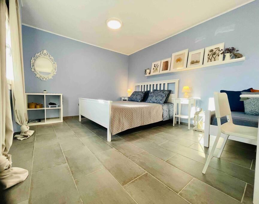Cozy, Newly Renovated In Gavrio. *