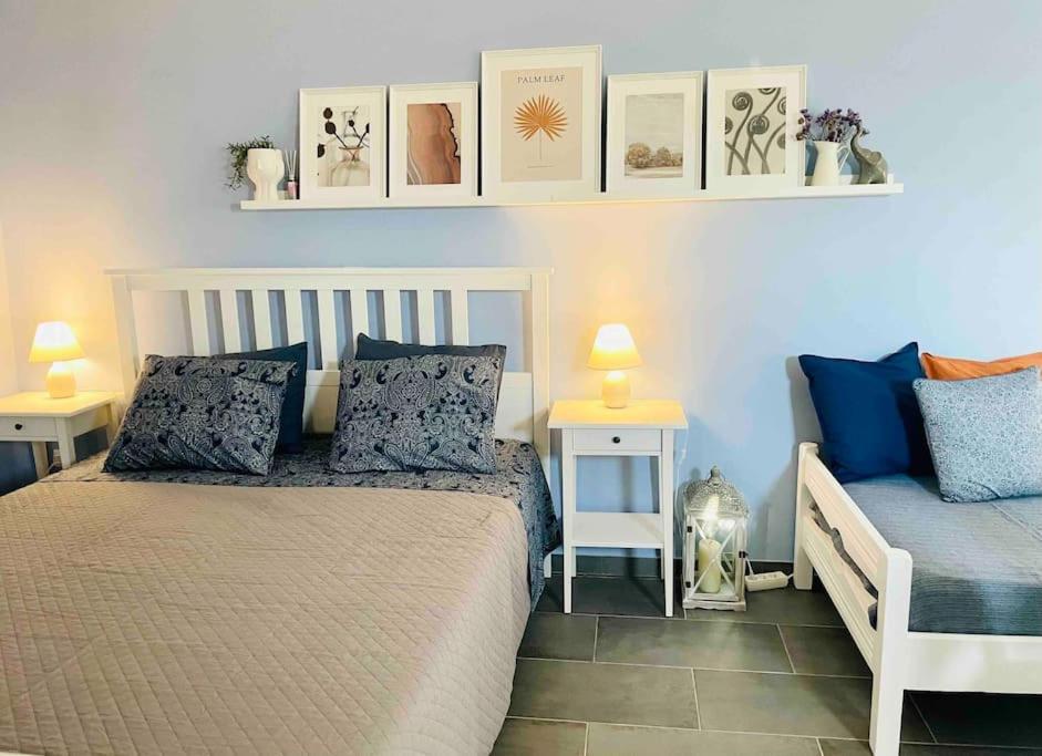 Cozy, Newly Renovated In Gavrio.