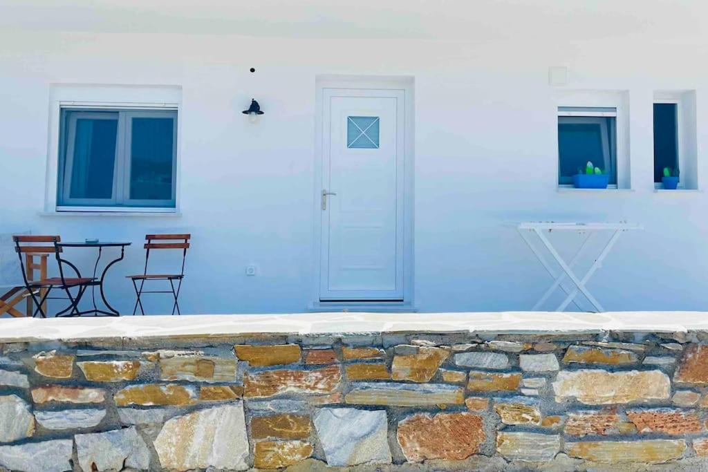 Apartment Cozy, Newly Renovated In Gavrio. Gavrio