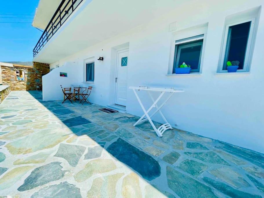 Apartment Cozy, Newly Renovated In Gavrio. *