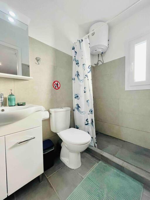 Apartment Cozy, Newly Renovated In Gavrio. Gavrio